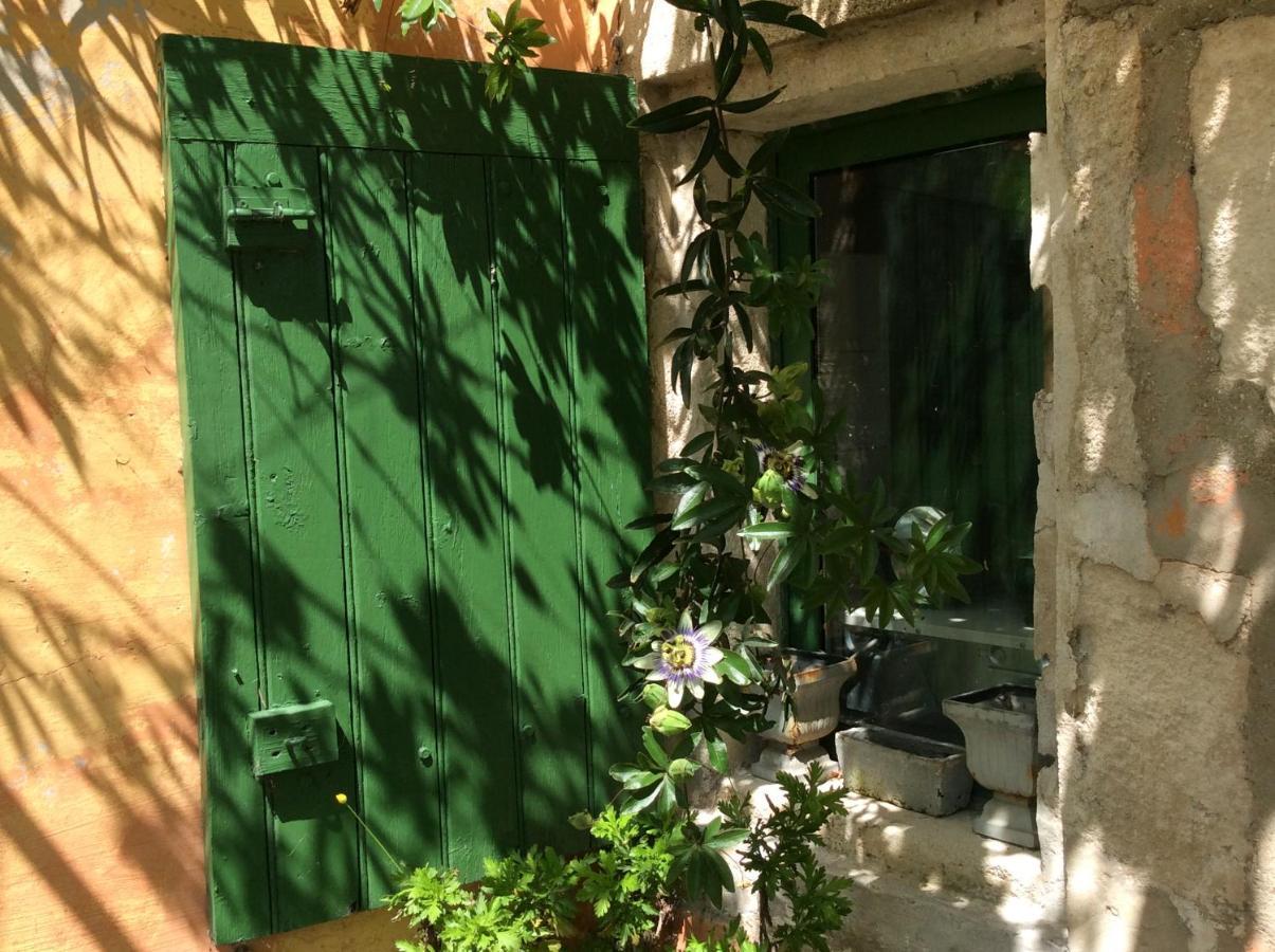 Bed and Breakfast La bergerie de Castellan Verquieres Exterior foto